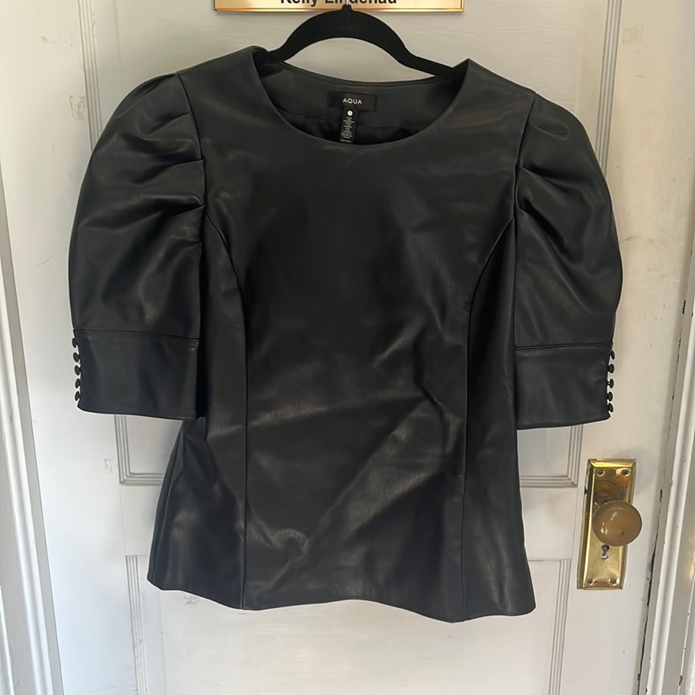 NWOT Aqua leather shell top mid sleeve zipper back black size S